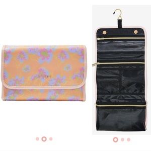 NWT NINE WEST Women's Toiletries Bag - Travel Cosmetics Organizer W Hanging Hook